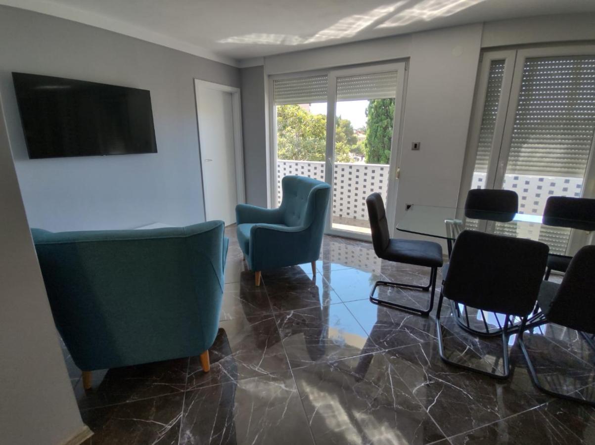 Modern Apartment Ana Rovinj Eksteriør billede